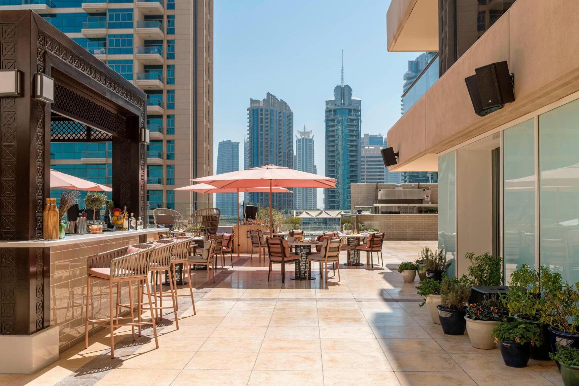 กรอสเวอเนอร์ เฮาส์ อะ ลักชัวรี คอลเลคชั่น โฮเต็ล ดูไบ Hotel ภายนอก รูปภาพ The Westin Sky Bar